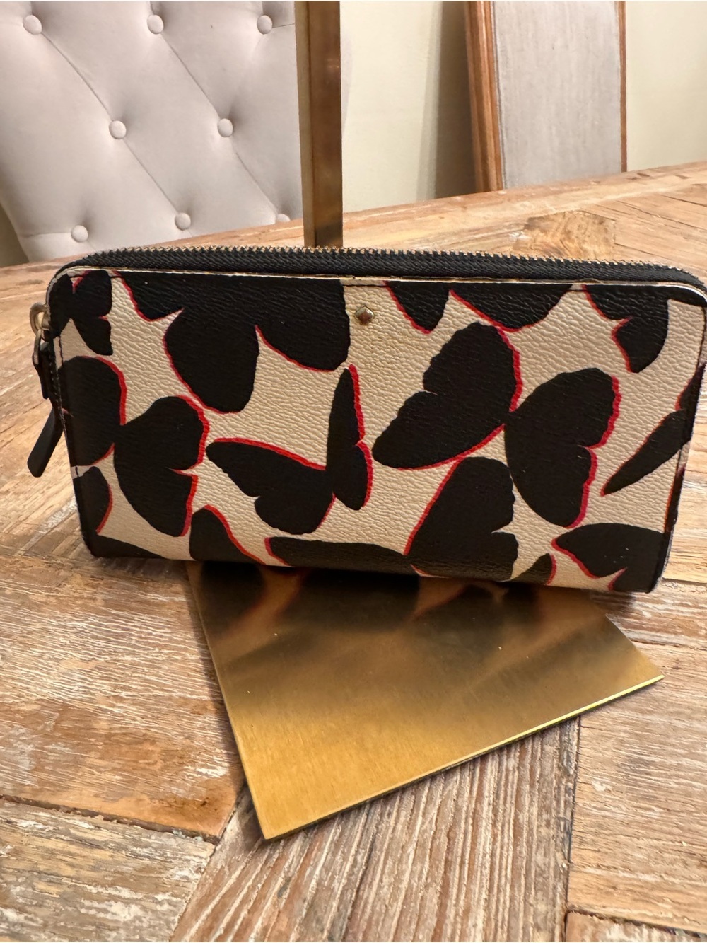 Kate Spade  Black Leather Zip Wallet